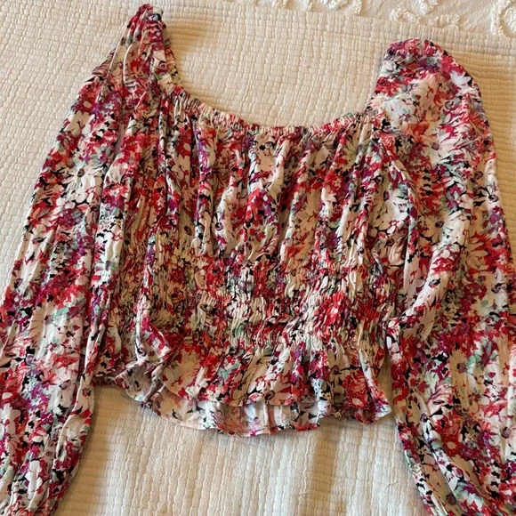 Astr Multicolor Floral Blouse - Picture 5 of 9